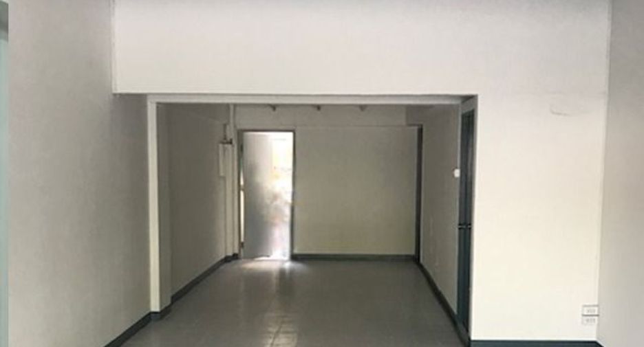 For rent 3 bedrooms retail Space in Suan Luang, Bangkok