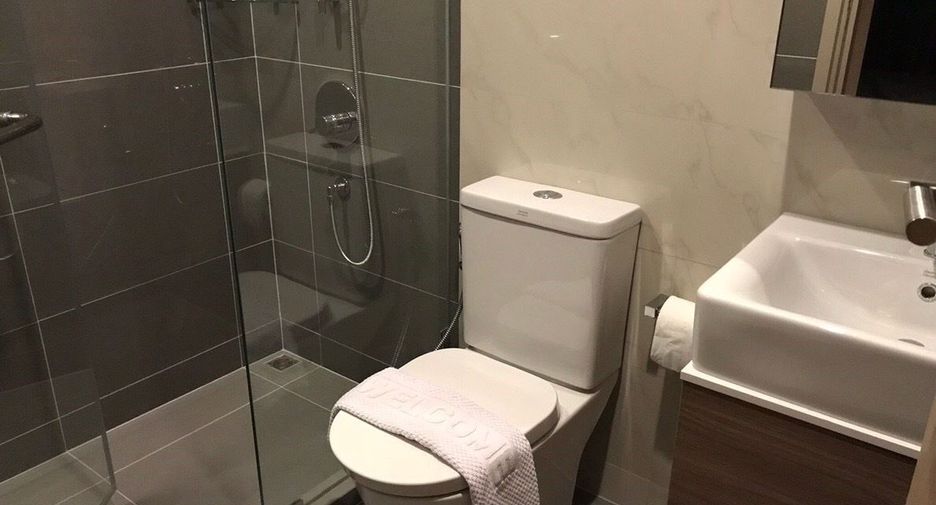For rent 1 bed condo in Watthana, Bangkok