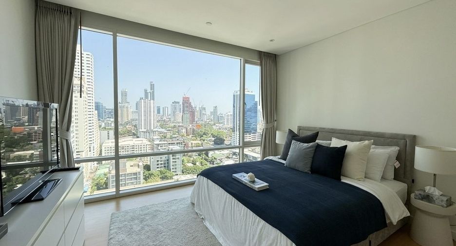 For rent 2 bedrooms condo in Khlong Toei, Bangkok