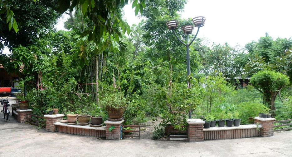 Haus zum Kauf mit 6 Zimmer in Bang Na, Bangkok