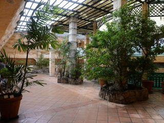 Haus zum Kauf mit 6 Zimmer in Bang Na, Bangkok