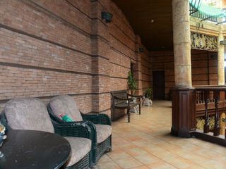 Haus zum Kauf mit 6 Zimmer in Bang Na, Bangkok