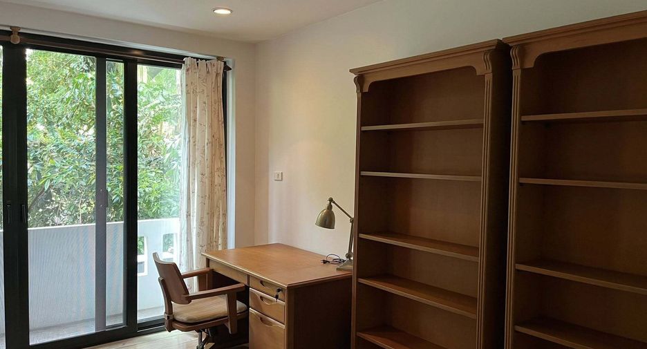 For rent 3 ベッドルーム house in Yan Nawa, Bangkok