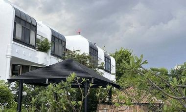 Casa en alquiler de 3 habitaciones en Yan Nawa, Bangkok
