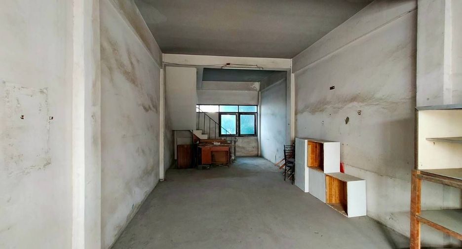 For sale and for rent 3 bedrooms retail Space in Prawet, Bangkok