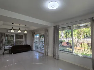 Haus zum Kauf mit 3 Zimmer in Bang Sao Thong, Samut Prakan