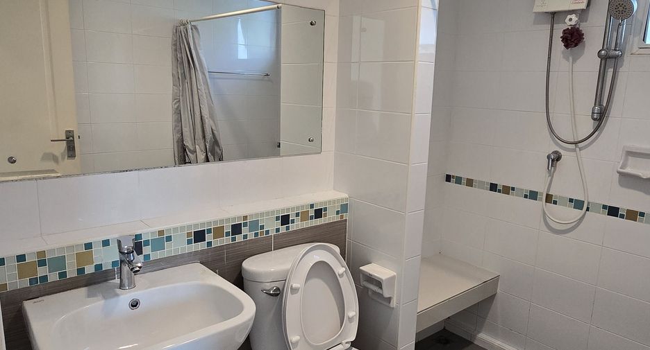 Casa en venta de 3 habitaciones en Bang Sao Thong, Samut Prakan