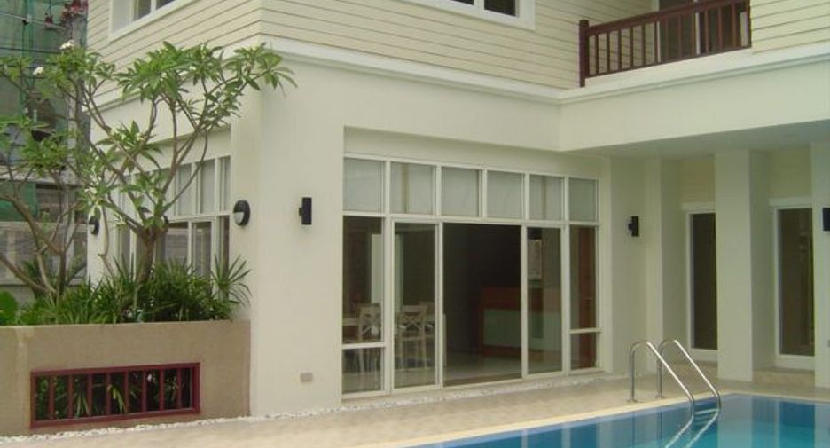 For rent 4 ベッドルーム house in Khlong Toei, Bangkok
