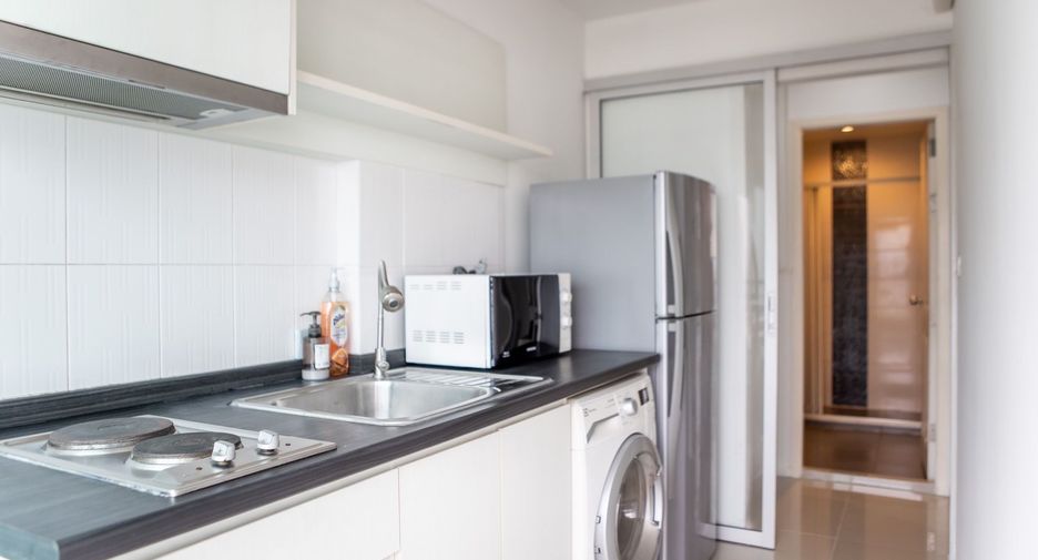 For rent 1 bed condo in Huai Khwang, Bangkok