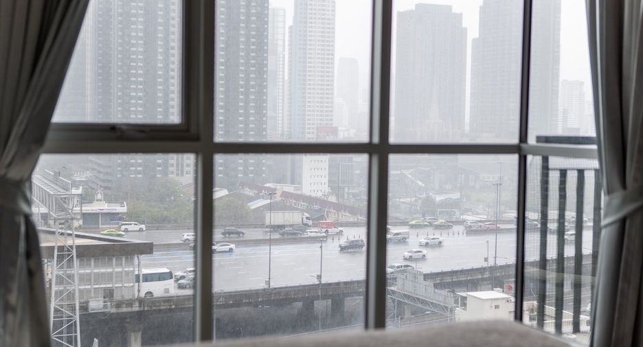 For rent 1 bed condo in Huai Khwang, Bangkok