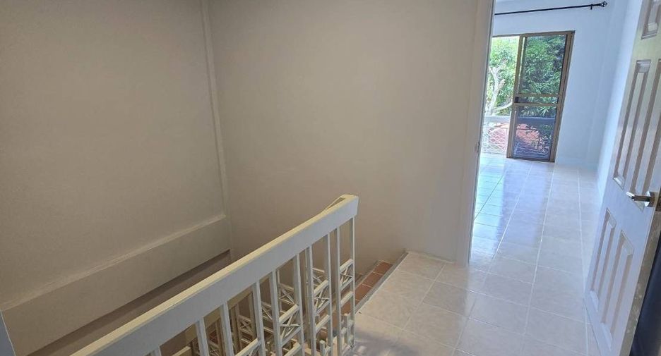For sale 4 bedrooms townhouse in Bang Khen, Bangkok