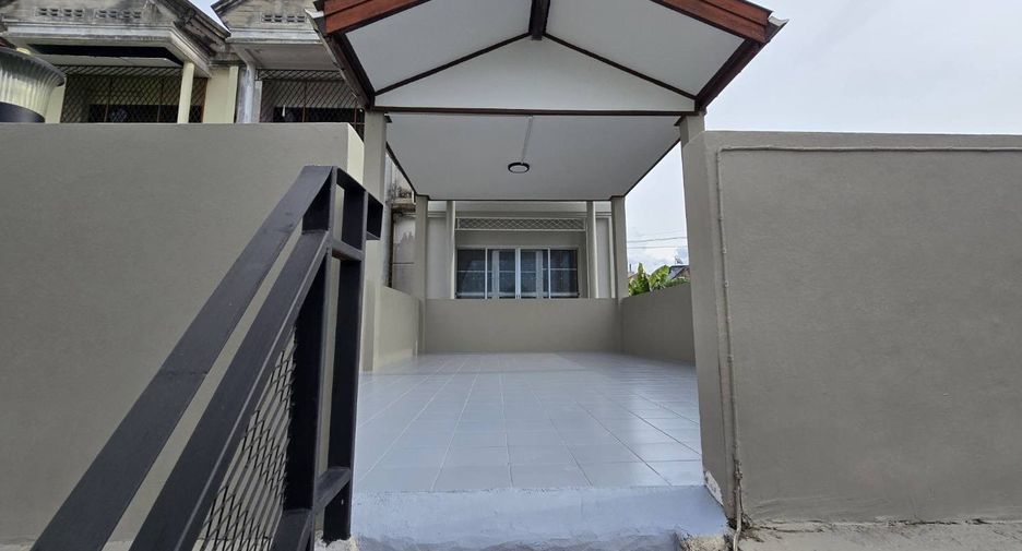 For sale 4 bedrooms townhouse in Bang Khen, Bangkok