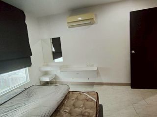 For rent 2 bedrooms apartment in Khlong Toei, Bangkok