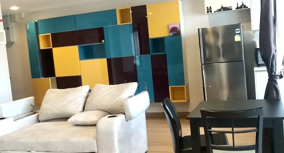For rent 2 bedrooms condo in Phaya Thai, Bangkok