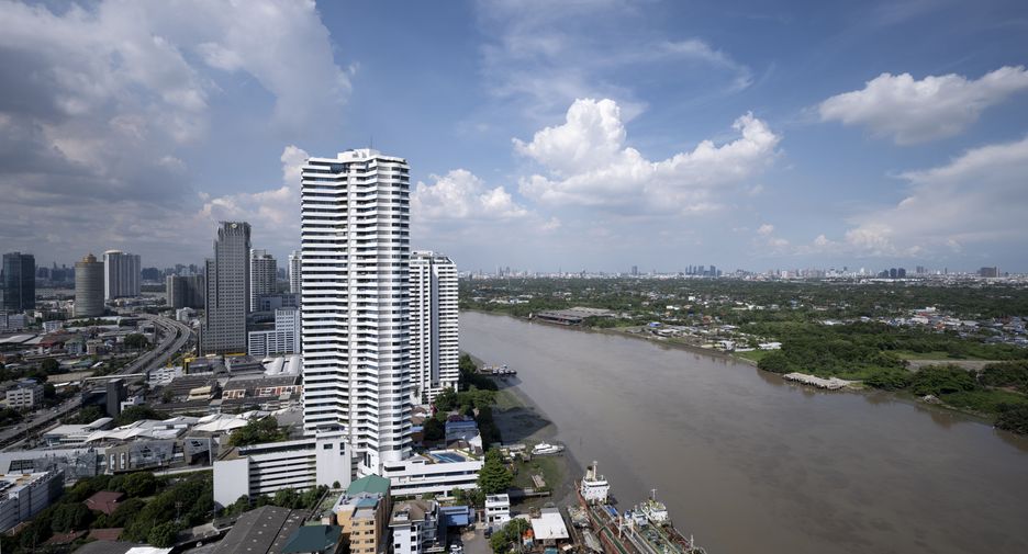 For sale 3 bedrooms condo in Yan Nawa, Bangkok