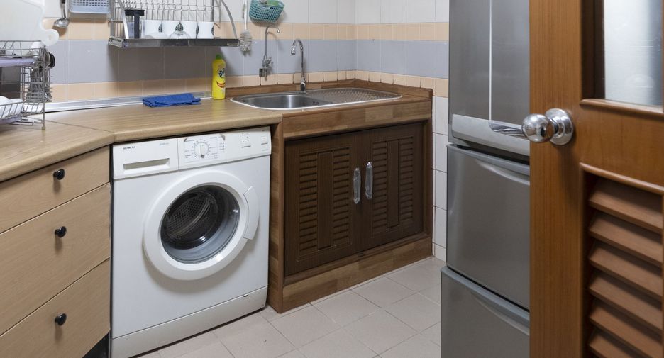 For sale 3 bedrooms condo in Yan Nawa, Bangkok