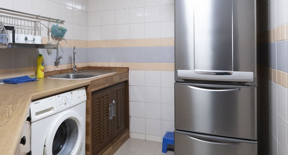 For sale 3 bedrooms condo in Yan Nawa, Bangkok
