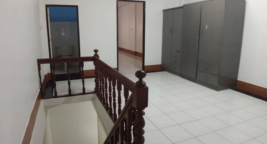For sale 2 bedrooms townhouse in Bang Khae, Bangkok