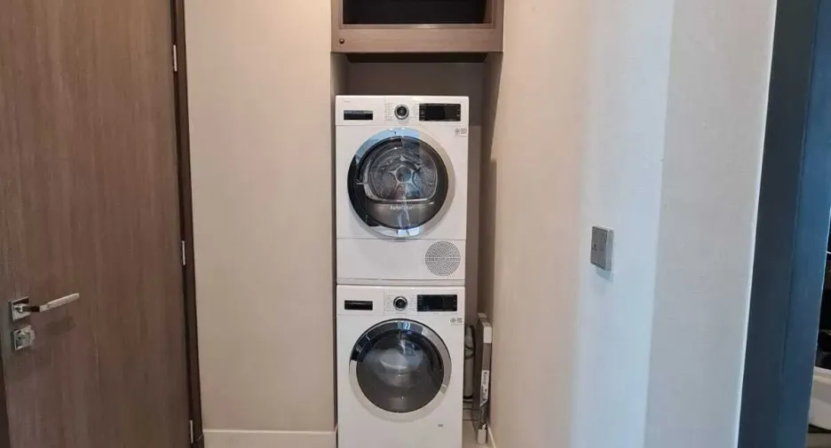 For sale 3 bedrooms condo in Khlong Toei, Bangkok