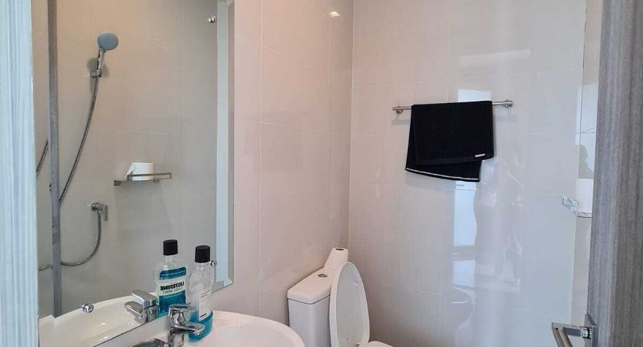 For sale 3 bedrooms condo in Khlong Toei, Bangkok