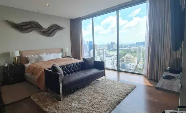 For sale 3 bedrooms condo in Khlong Toei, Bangkok