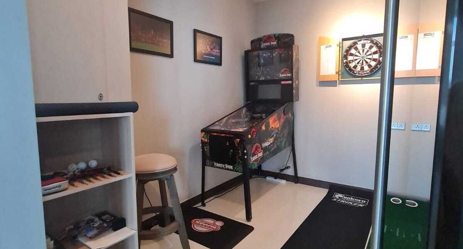 For sale 3 bedrooms condo in Khlong Toei, Bangkok