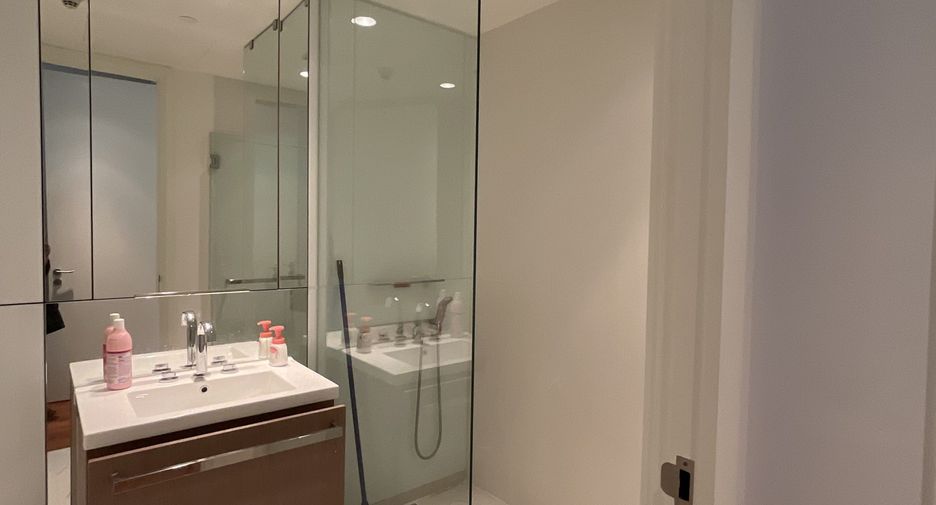 Condo en venta de 3 habitaciones en Pathum Wan, Bangkok