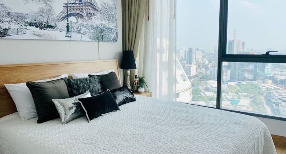 For rent 2 bedrooms condo in Khlong Toei, Bangkok