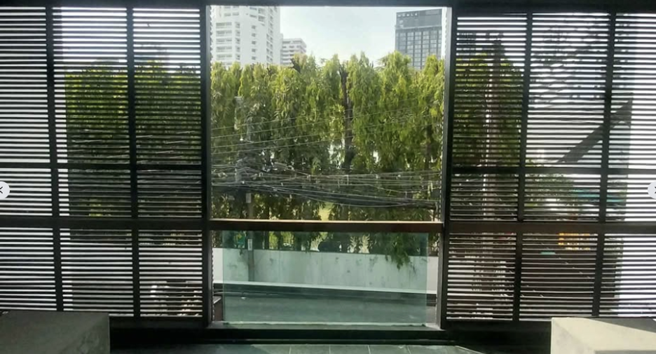 For sale and for rent 3 bedrooms townhouse in Watthana, Bangkok