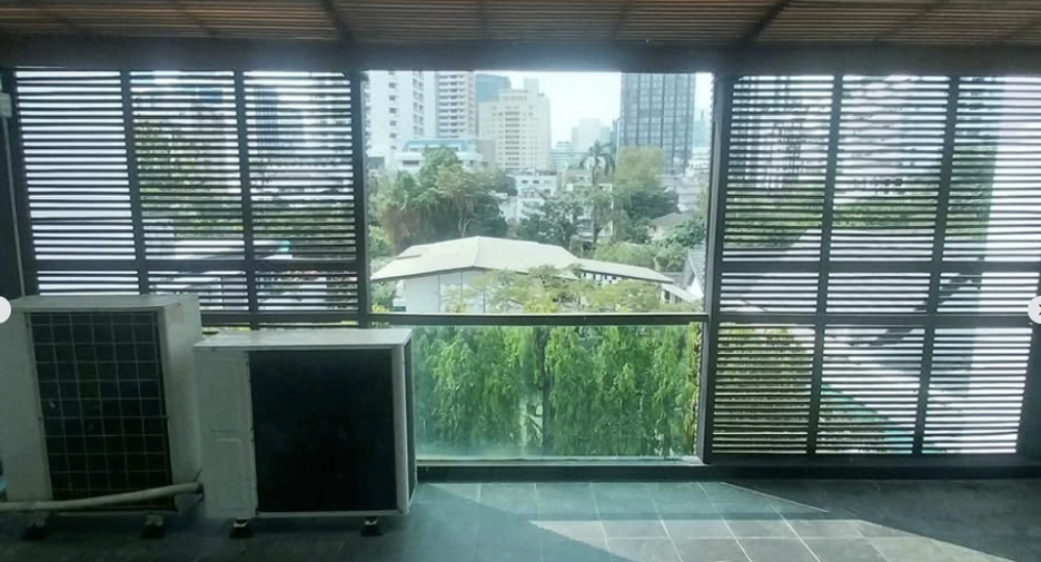 For sale and for rent 3 bedrooms townhouse in Watthana, Bangkok
