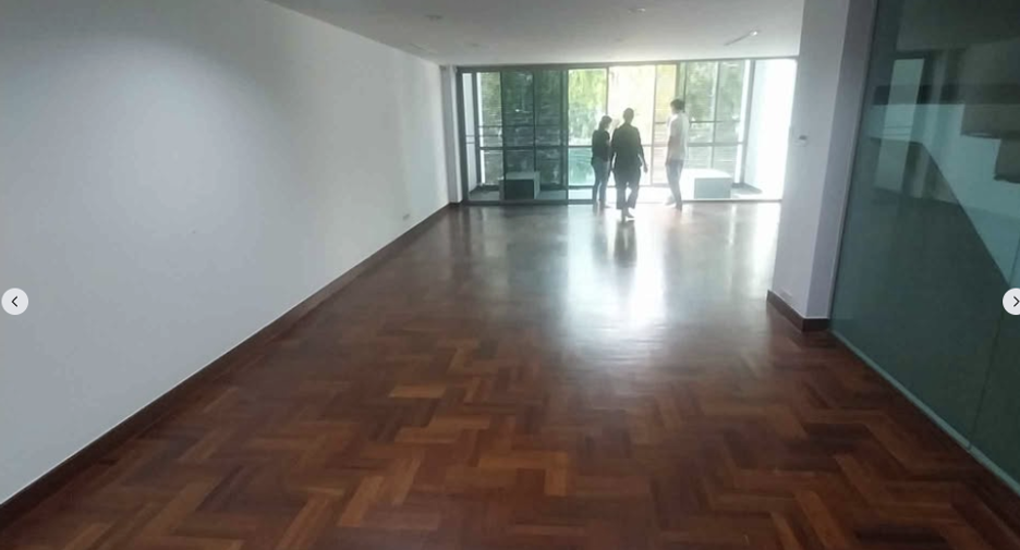 For sale and for rent 3 bedrooms townhouse in Watthana, Bangkok