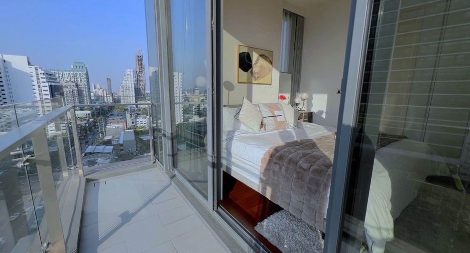 For rent 2 bedrooms condo in Watthana, Bangkok
