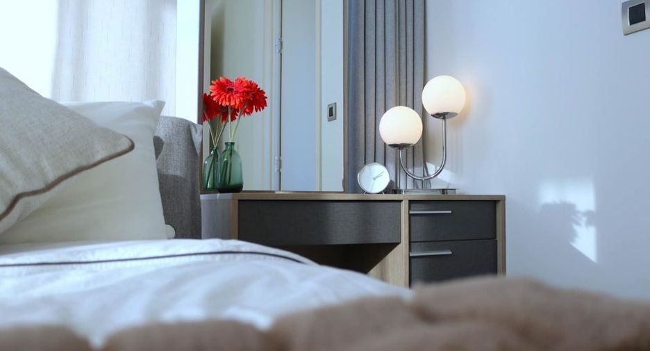 For rent 2 bedrooms condo in Watthana, Bangkok