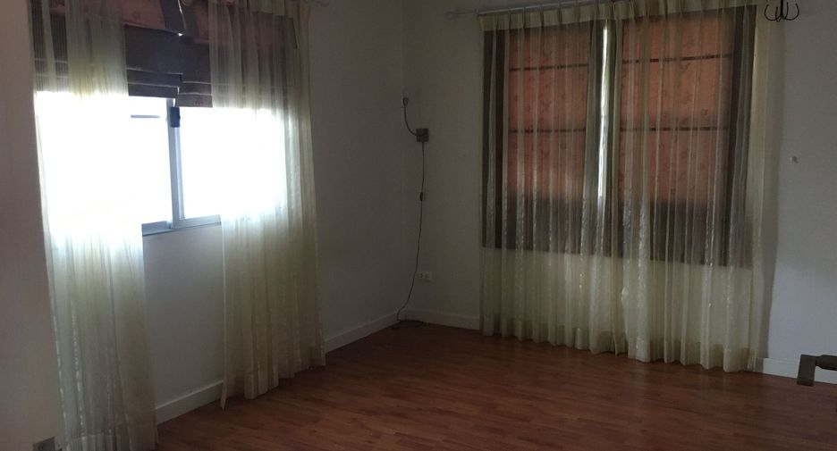 À vendre et à louer 4 chambres maison à Bang Bo, Samut Prakan