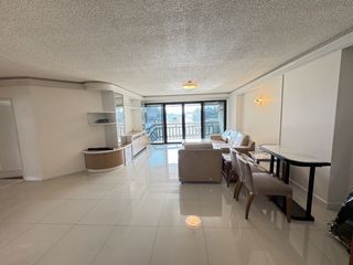 À louer 2 chambres appartement à Pathum Wan, Bangkok