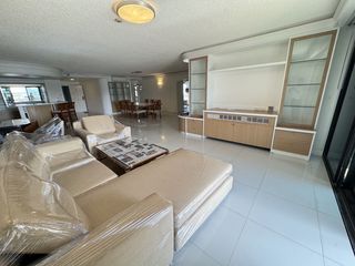 À louer 2 chambres appartement à Pathum Wan, Bangkok