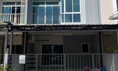 For sale 3 bedrooms house in Bang Khae, Bangkok