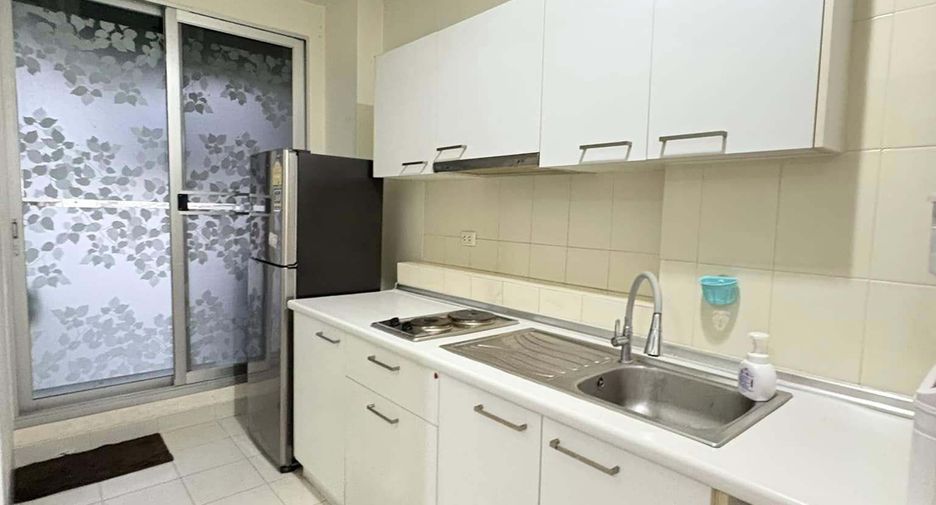 For sale 1 bed condo in Huai Khwang, Bangkok