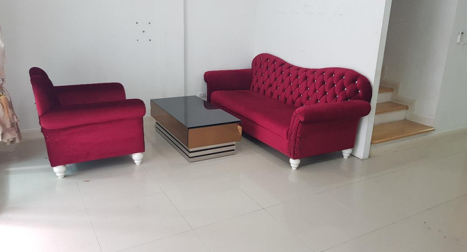 For sale 4 bedrooms townhouse in Lat Phrao, Bangkok