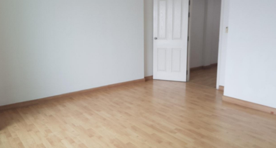 For sale 4 bedrooms townhouse in Lat Phrao, Bangkok