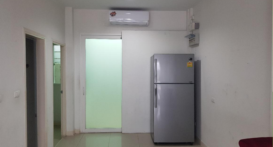 For sale 4 bedrooms townhouse in Lat Phrao, Bangkok