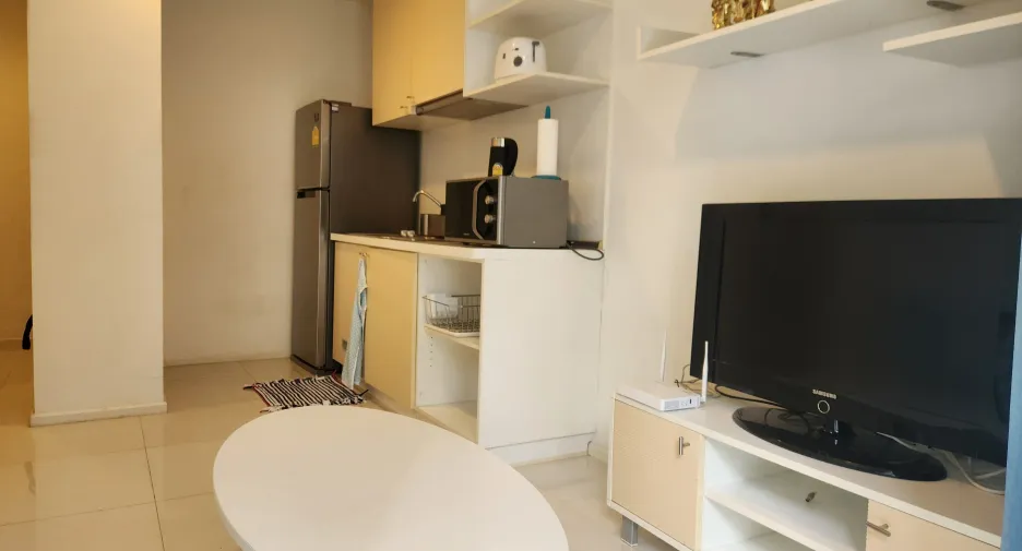 For rent 2 bedrooms condo in Phra Khanong, Bangkok