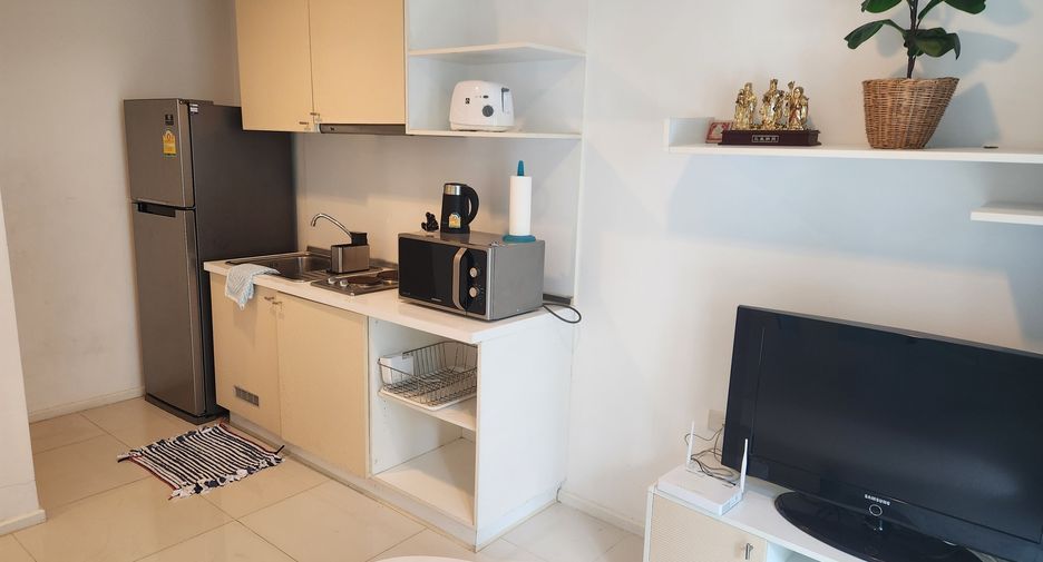 For rent 2 bedrooms condo in Phra Khanong, Bangkok