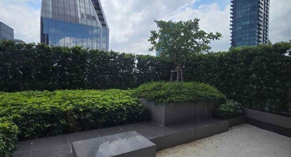 Condo en alquiler de 2 habitaciones en Khlong Toei, Bangkok