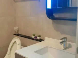 Wohnung zur Miete mit 1 Zimmer in Huai Khwang, Bangkok