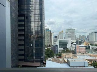 Wohnung zur Miete mit 1 Zimmer in Huai Khwang, Bangkok