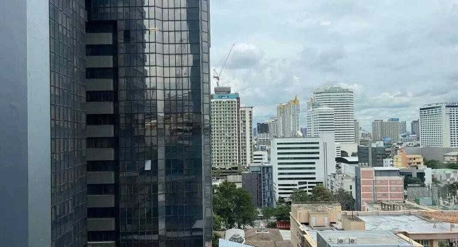 À louer 1 chambre condo à Huai Khwang, Bangkok