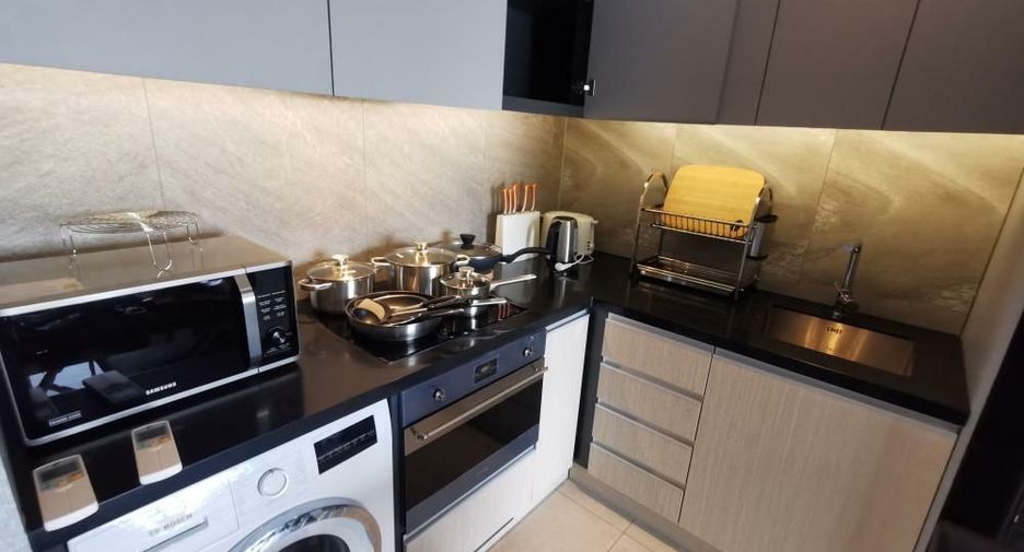 For rent 2 ベッドルーム condo in Watthana, Bangkok