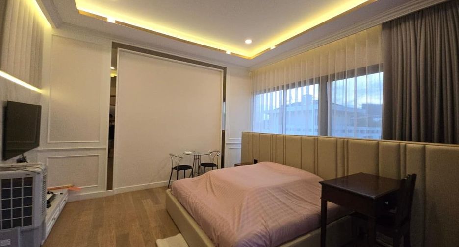 For sale 3 bedrooms house in Wang Thonglang, Bangkok