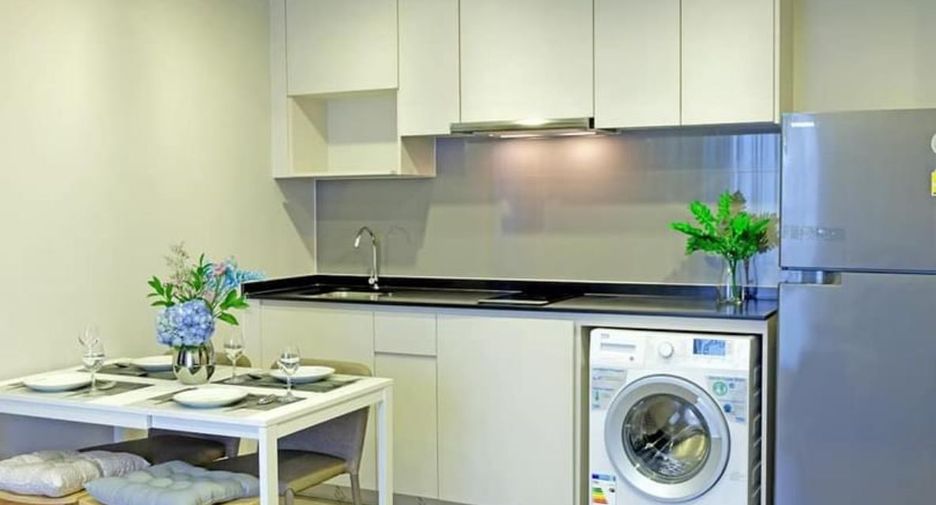 For rent 2 bedrooms condo in Chatuchak, Bangkok